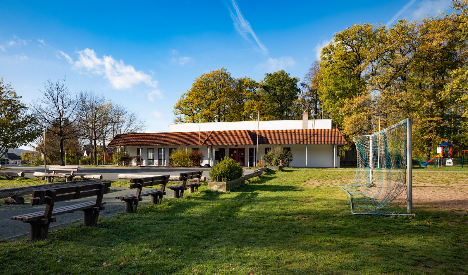 Vorplatz Rauschpennhalle